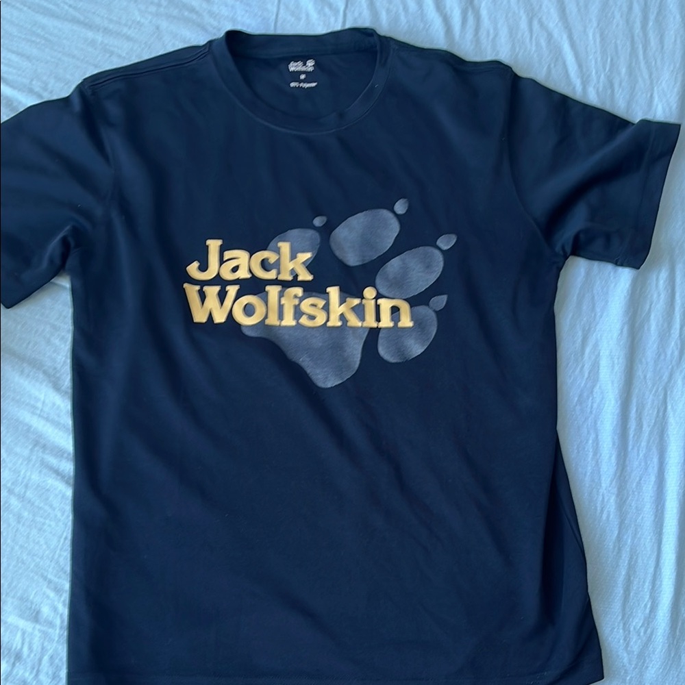 Jack Wolfskin Men's Dark Blue Tee with Gold Logo